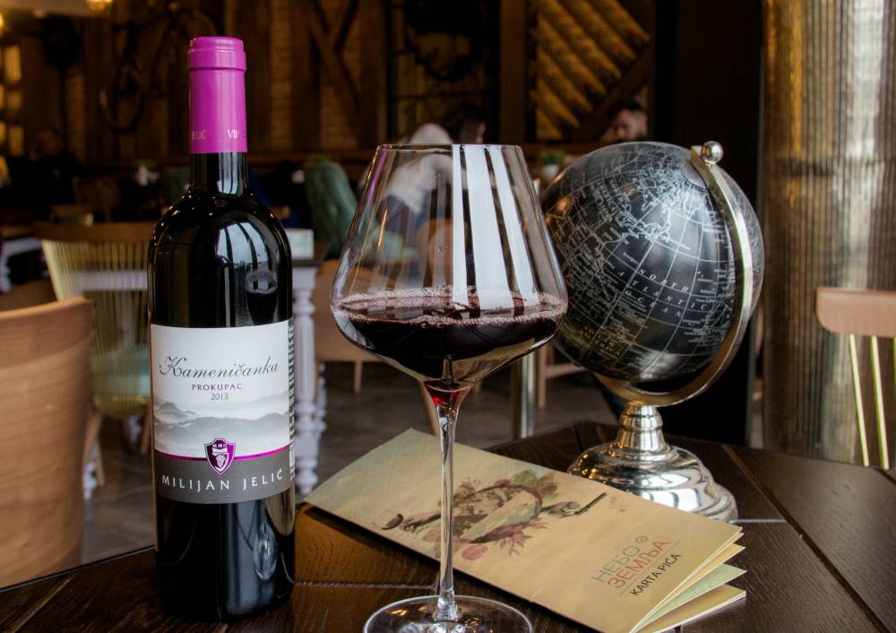 Restoran-Nebo-i-Zemlja-Bon-VIvant-Vino